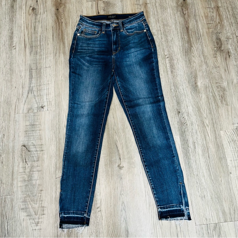 Judy Blue Split Hem Skinny Jeans no distressing size 3/26